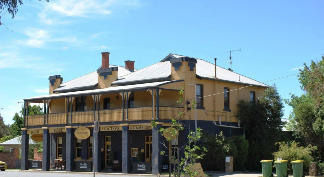 Yea Peppercorn Hotel, Book Hotel Yea Victorian High Country