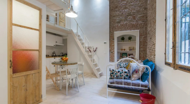 Номер Standard University Loft Apartment