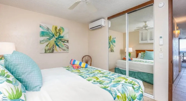 Papakea L207 Ocean Front 1 Bedroom 1 Condo by RedAwning