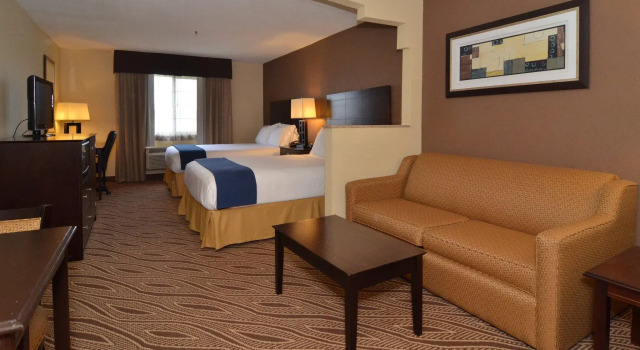 Четырёхместный номер Standard Quality Inn & Suites San Antonio Airport - Stone Oak