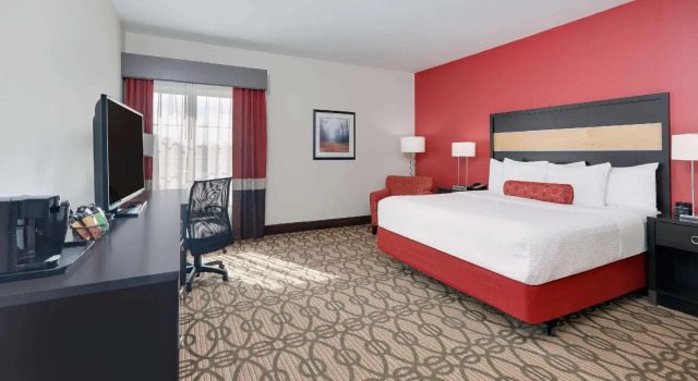 Двухместный номер Standard La Quinta Inn & Suites by Wyndham Starkville at MSU