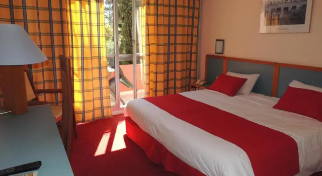 Двухместный номер Standard с балконом Hotel Tennis International