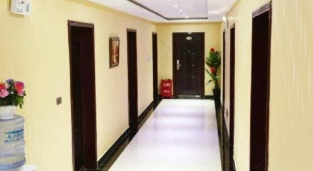 Xianyang Huang Long Express Inn, Book Hotel Hoteller i Shaanxi med parkering, Parkering