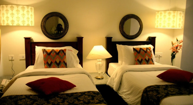 Hotel Villa Highnest - Oragadam -Sriperumbudur, Забронировать Отель Отели штата Тамилнада с завтраком, Завтраки