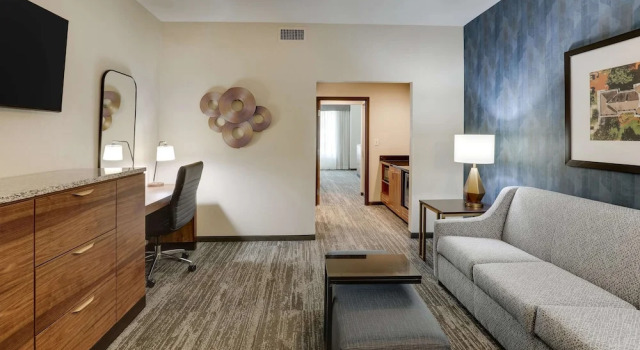 Люкс Drury Plaza Hotel Tallahassee
