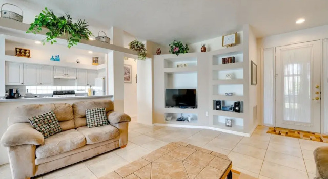Kissimmee Home w/ Pool + Pond View, 5 Mi to Disney