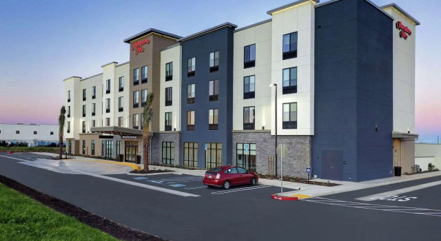 Standard Neljän hengen huone Hampton Inn Patterson