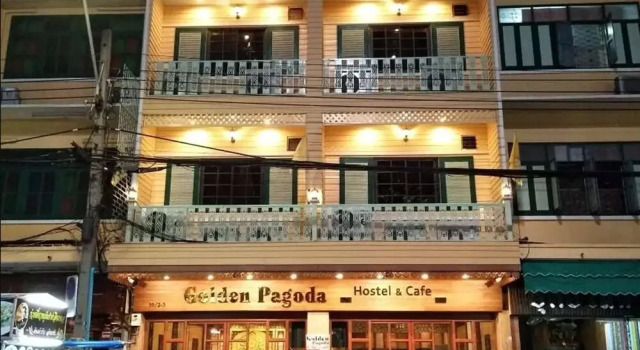 Golden Pagoda Hostel & Cafe, Забронировать Хостел Бангкок провинция Бангкок, рядом с Мост Рамы VIII