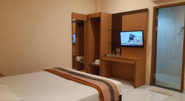 Camera Deluxe Hotel Bintang Solo