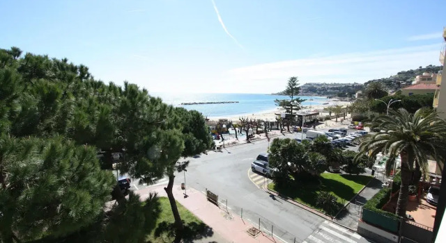 Rentopolis Arma di Taggia - Fronte mare