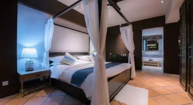 Люкс Xishuangbanna Jinghong Wanji Lijing Hotel