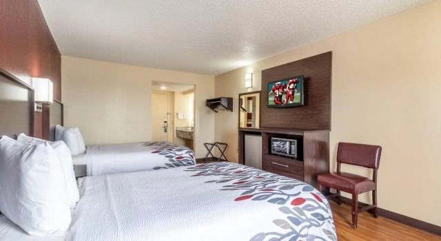 Четырёхместный номер Deluxe Red Roof Inn El Paso West