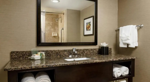 Люкс The Mecklen Hotel, Charlotte, a Tribute Portfolio Hotel