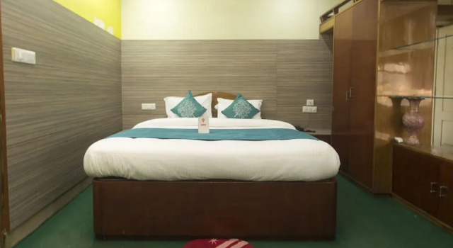 OYO 10908 Hotel North Point, Prenota Hotel Siliguri West Bengal