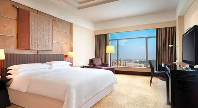 Двухместный клубный номер Standard Sheraton Dongguan Hotel
