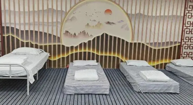 Кровать в общем номере Heming Homestay (Tai'an Branch)