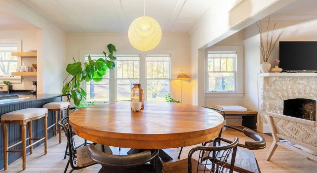 Southern Charm, Backyard Firepit, Outdoor Dining, Mins to Downtown Chapel House by Avantstay, Prenota Casa vacanze Nashville Tennessee