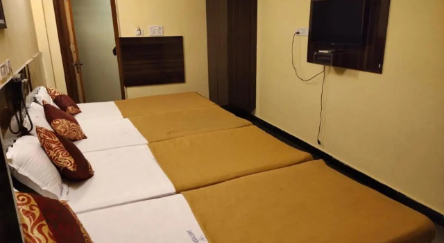 Swathisri Residency, Забронировать Отель Отели штата Тамилнада с бассейном, Бассейн