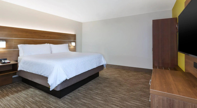 Двухместный люкс Holiday Inn Express & Suites Dayton South Franklin by IHG
