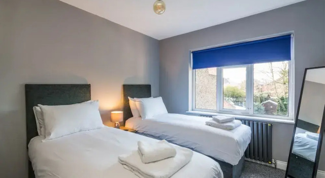 30 Charnwood Avenue, Book Hotel Hoteller i Long Eaton med parkering, Parkering