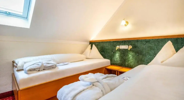 Люкс Hotel & Restaurant Wastlwirt