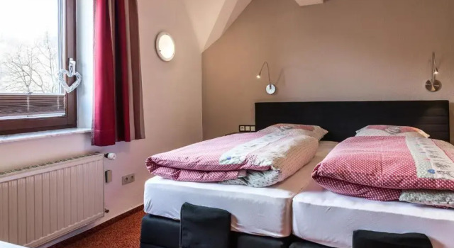 Семейный номер Standard с видом на сад Landhotel Baumwipfel