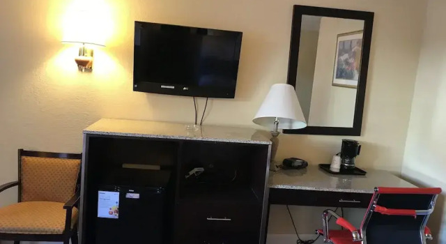 Четырёхместный номер Standard Atlantic Motor Inn Near Boardwalk
