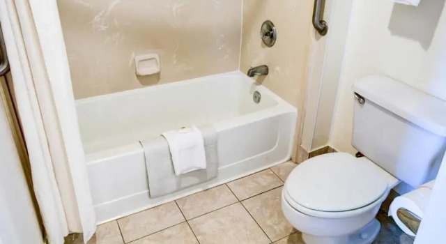 Четырёхместный номер Standard с балконом Comfort Inn Redding Near I-5