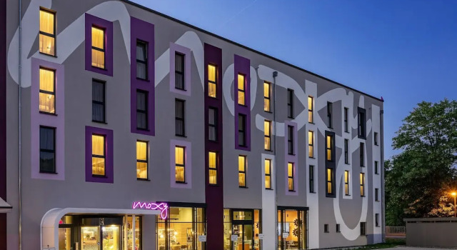 Moxy Simmern
