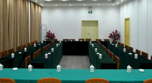 Huashuiwan government rent training center, Boek Hotel Hotels in Chengdu met parkeren, Parkeren