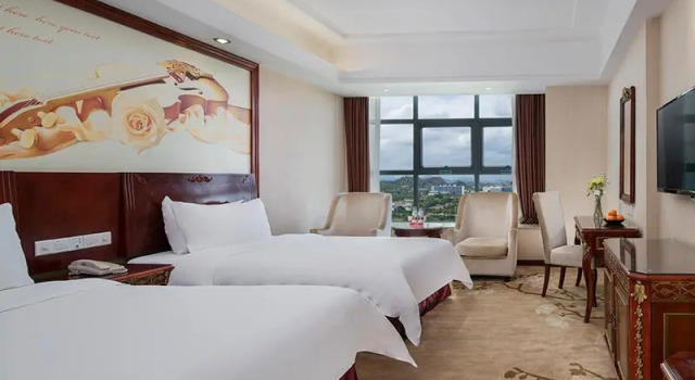 Двухместный номер Deluxe Vienna Hotel Shenzhen Pingshan Highway Station