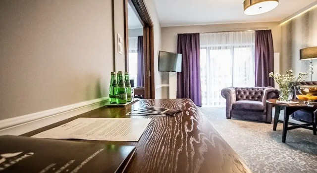 Полулюкс Hotel Pałac Poledno