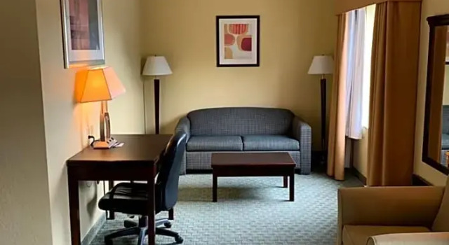 Люкс Ambassador Inn & Suites Tuscaloosa University I-20