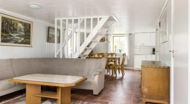 Cozy cottage at Bolmstad Sateri by Lake Bolmen