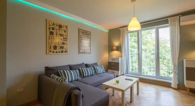 Fm Premium 1 Bdr Apartment Funky Design, Varaa Huoneisto Sofia Vitosha, lähellä Lake Ariana