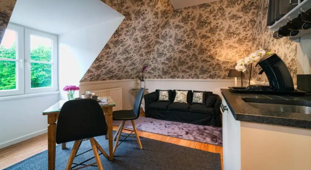 Полулюкс Canalside House - Luxury Guesthouse