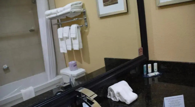 Номер Standard Quality Inn