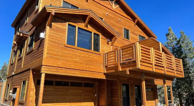 Lakeview Townhomes #5 3 Bedroom Townhouse by RedAwning