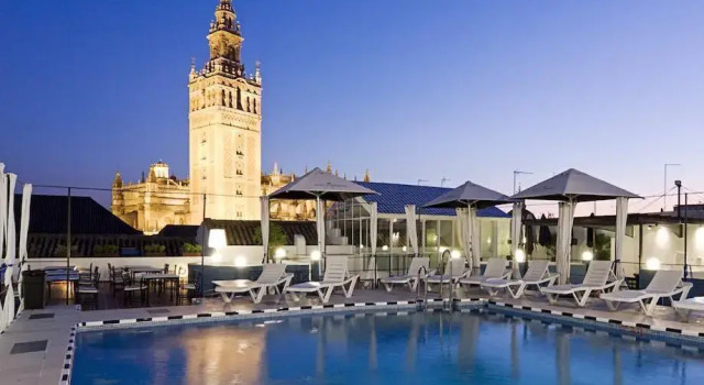 Полулюкс Standard Los Seises Sevilla, a Tribute Portfolio Hotel