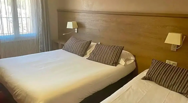 Трёхместный номер Comfort Hotel du Moulin de la Pioline La Table à Fromages