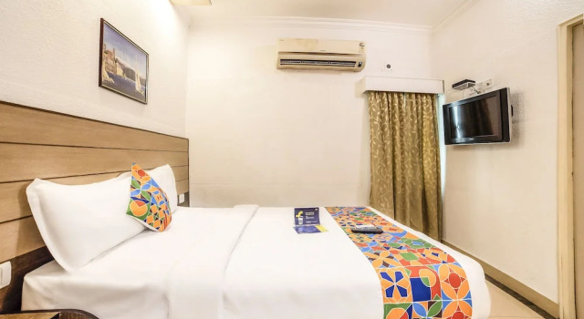 Номер Deluxe FabHotel Flamingo Anna Nagar