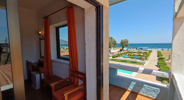Двухместный номер Classic с балконом и с видом на море Hotel Tsagarakis Beach