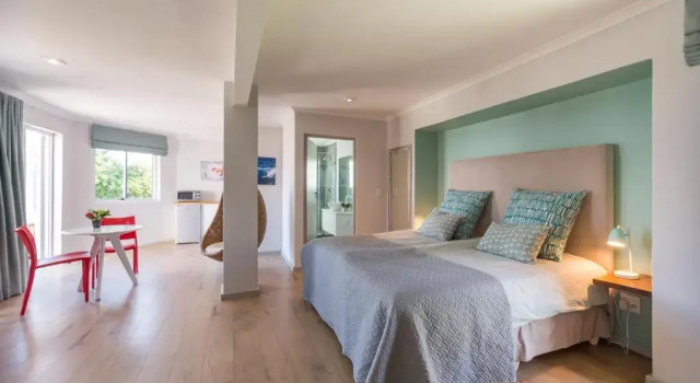 Апартаменты с видом на море ocean12 Guesthouse Sunset Beach