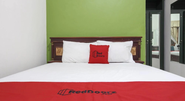 Griya La Kusuma by Reddoorz, Book Hotel Sleman Yogyakarta Province