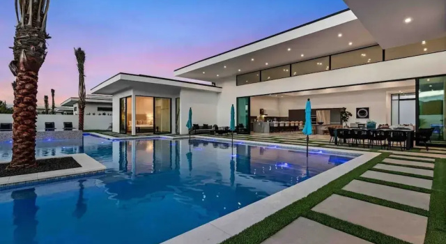 Коттедж Sleeps 28 2 Luxe Villas w Pickleball Court Bravo Villas Dorada by AvantStay