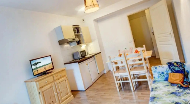 Central Apartment Near Luchon Cable Cars