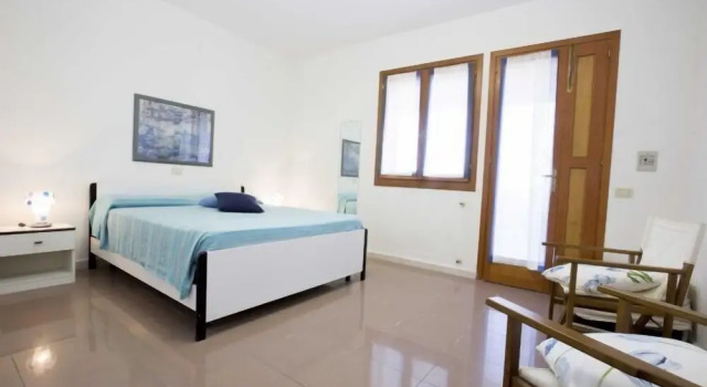 Santa Petronilla, Rezervovat Hotel Hotely v Elba s parkováním, Parkování