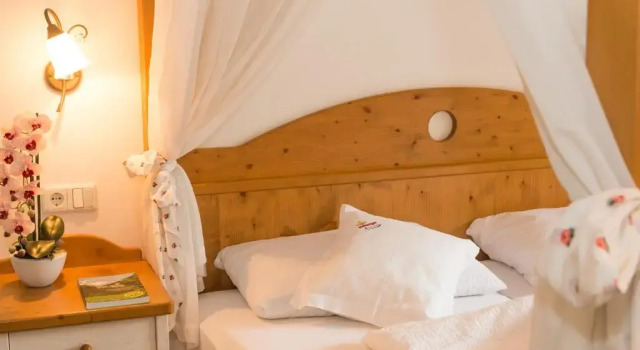 Семейный номер Standard с балконом Hotel Hellweger
