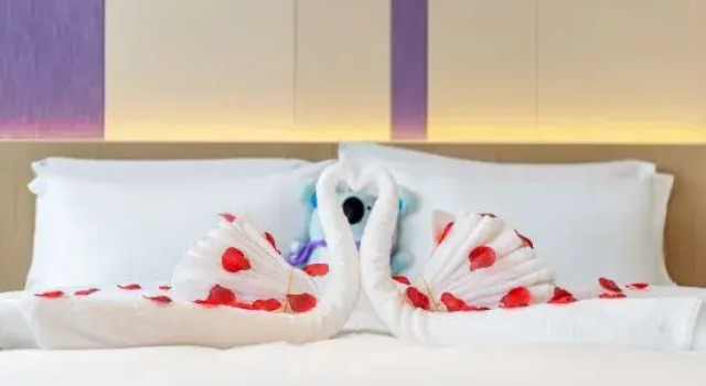 Lavande Hotel (Shaoyang High-Speed Railway Station Weiyuan Square Branch), Book Hotel Hotels in Shaoyang County with Parking, Parking