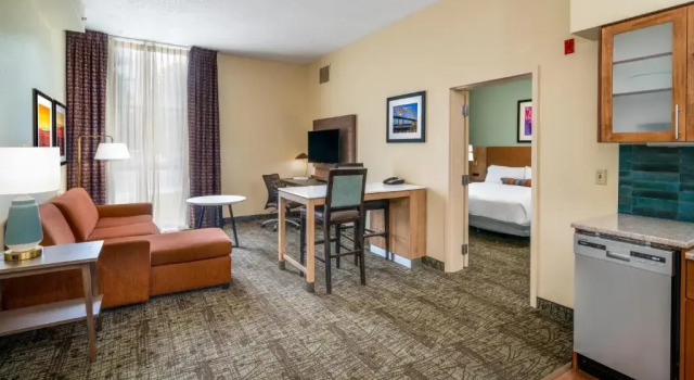 Четырёхместный люкс c 1 комнатой Staybridge Suites Memphis-Poplar Ave East by IHG